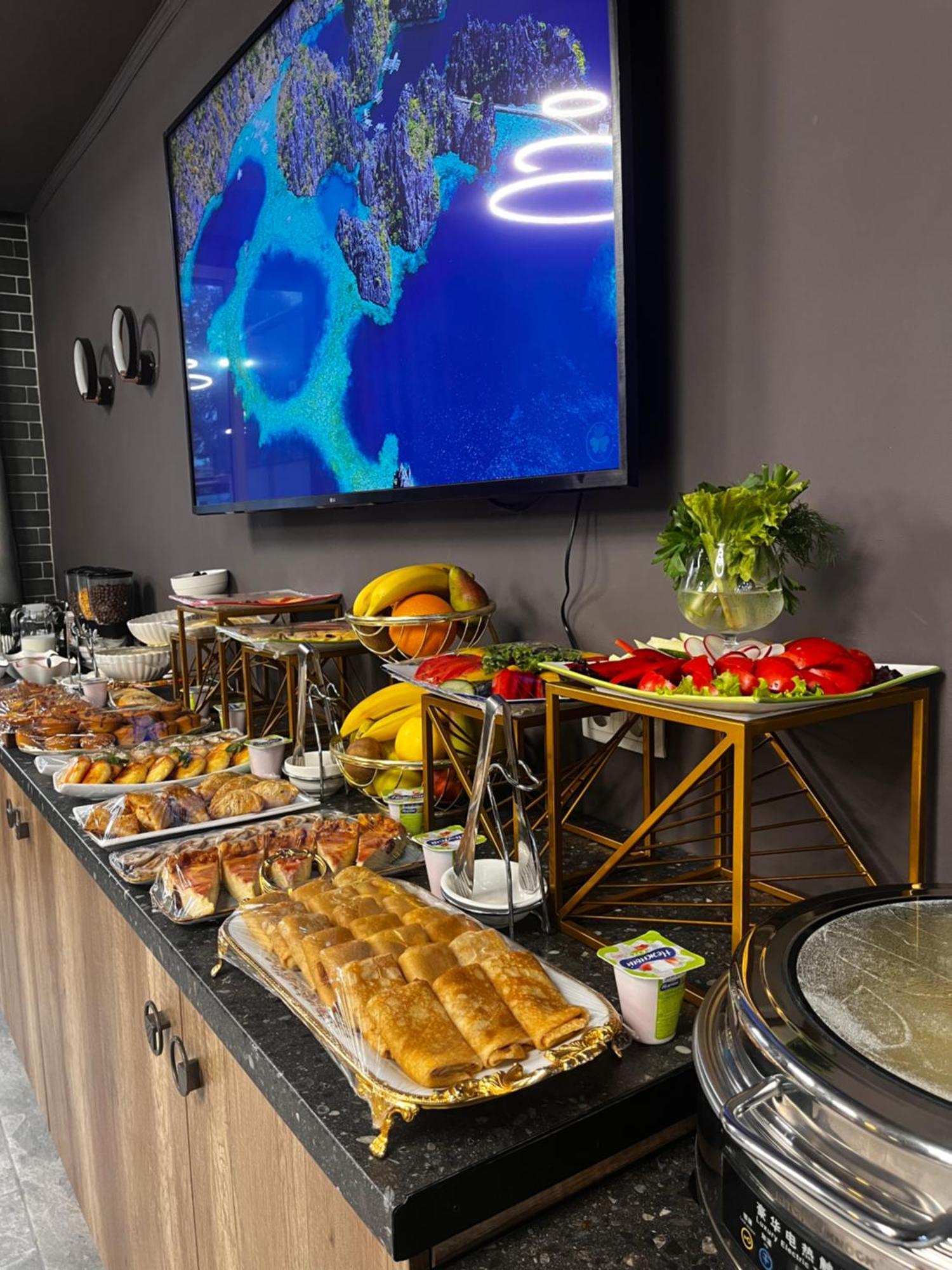 Dora Hotel Шымкент Экстерьер фото